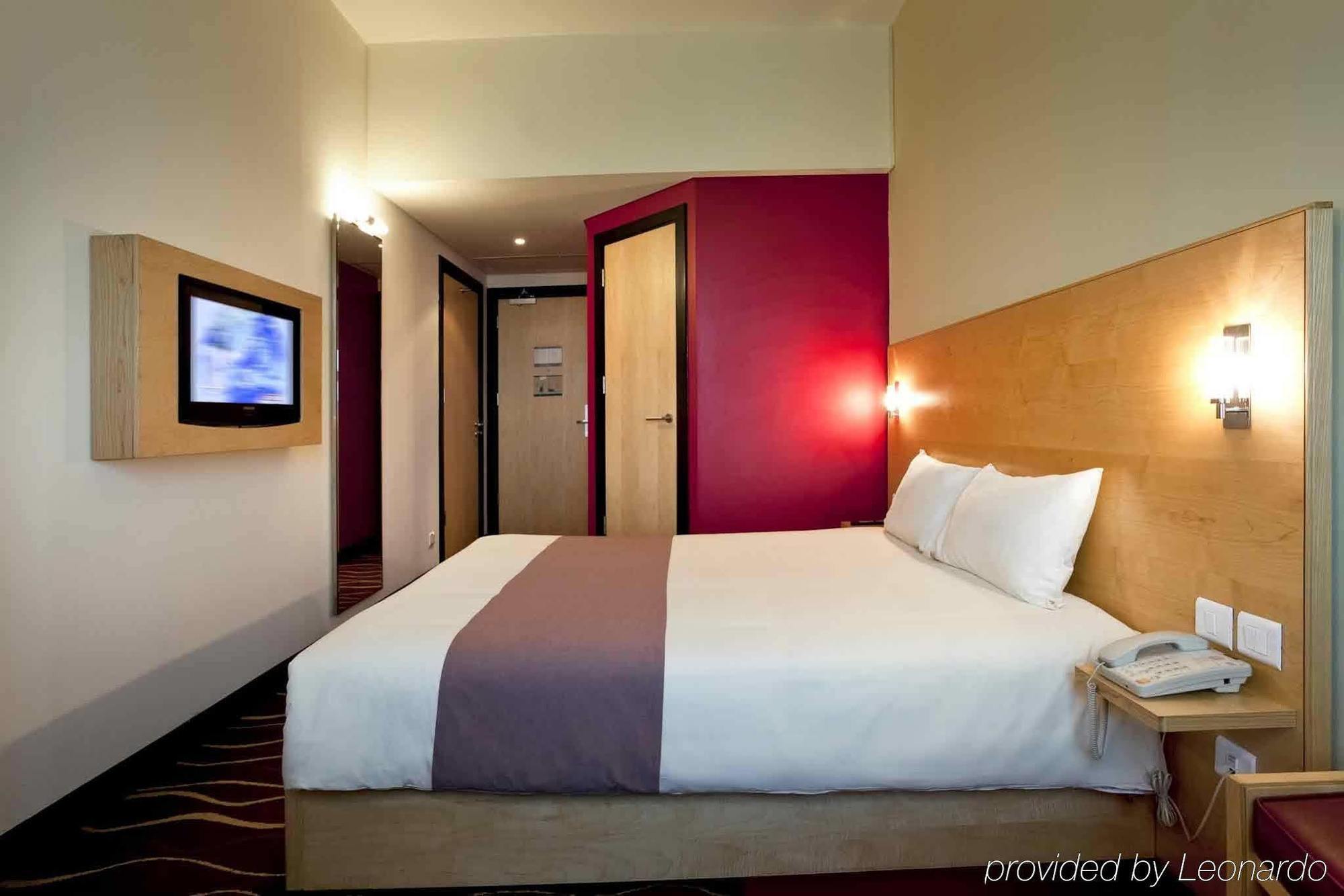 Hotel Ibis Sharq Kuwait City Zimmer foto