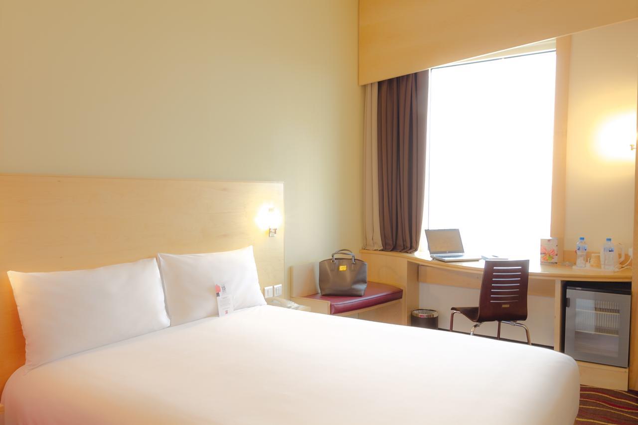 Hotel Ibis Sharq Kuwait City Exterior foto