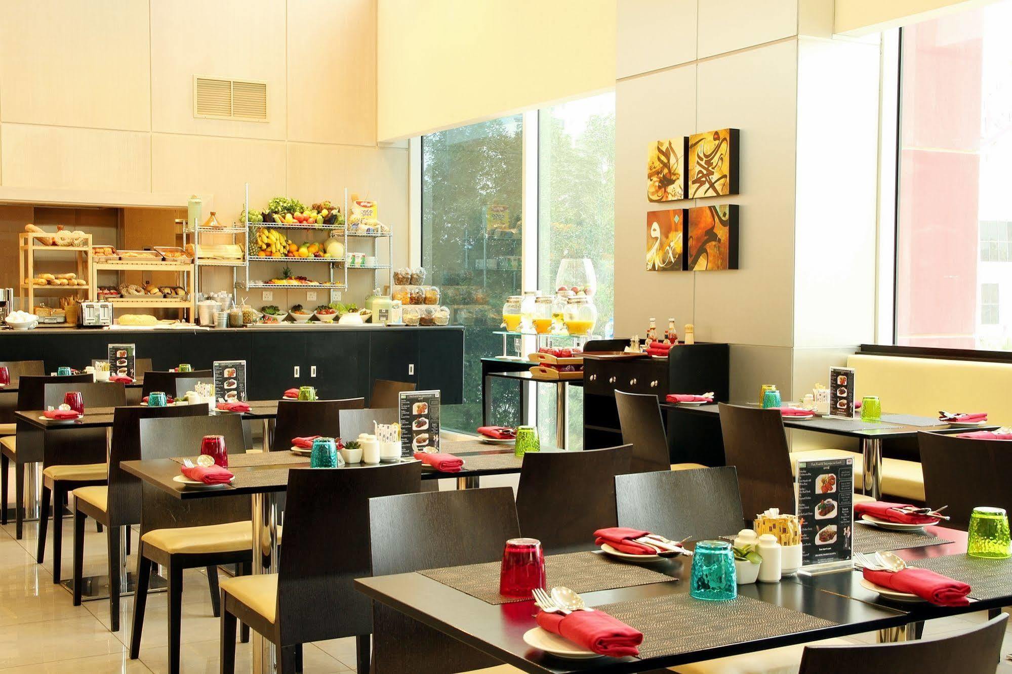 Hotel Ibis Sharq Kuwait City Exterior foto